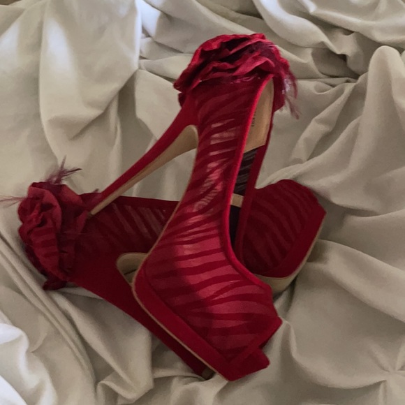 Red Nikole heels - Picture 5 of 10